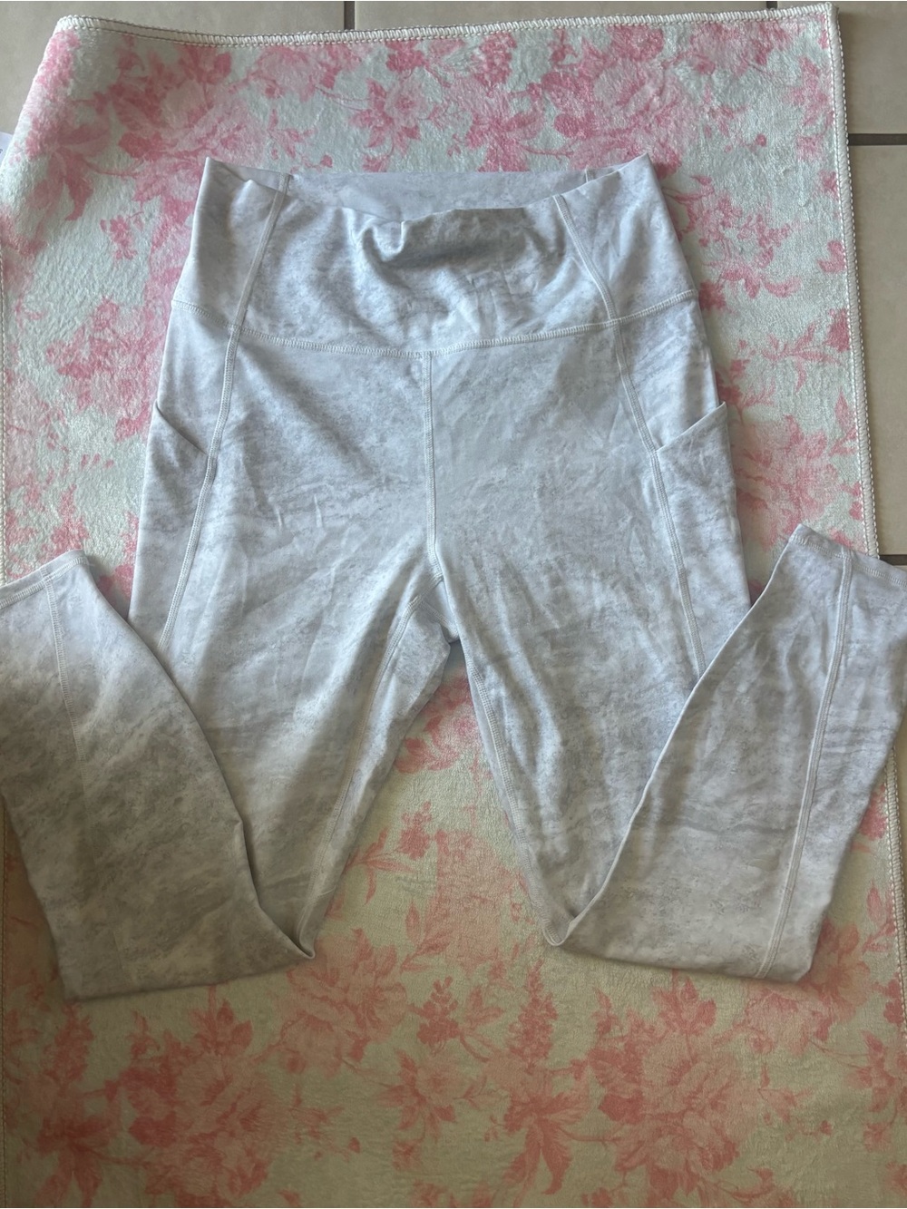 Woman Light Gray Active Leggings